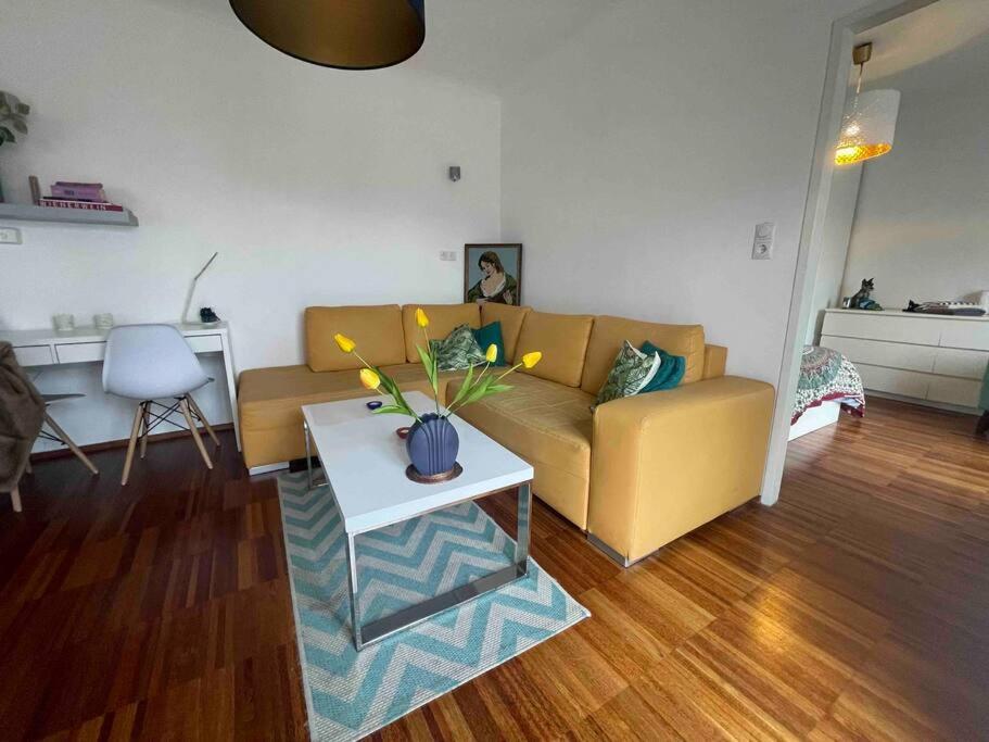 Cosy Flat With Huge Terrasse! Long Or Shortterm Lägenhet Wien Exteriör bild