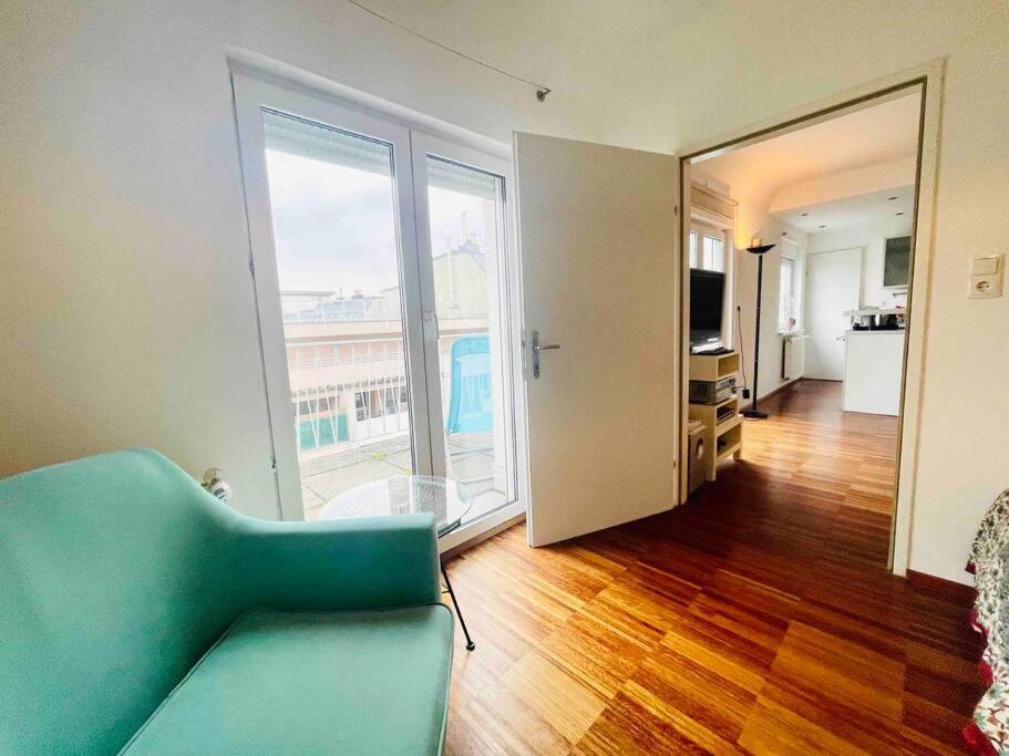 Cosy Flat With Huge Terrasse! Long Or Shortterm Lägenhet Wien Exteriör bild