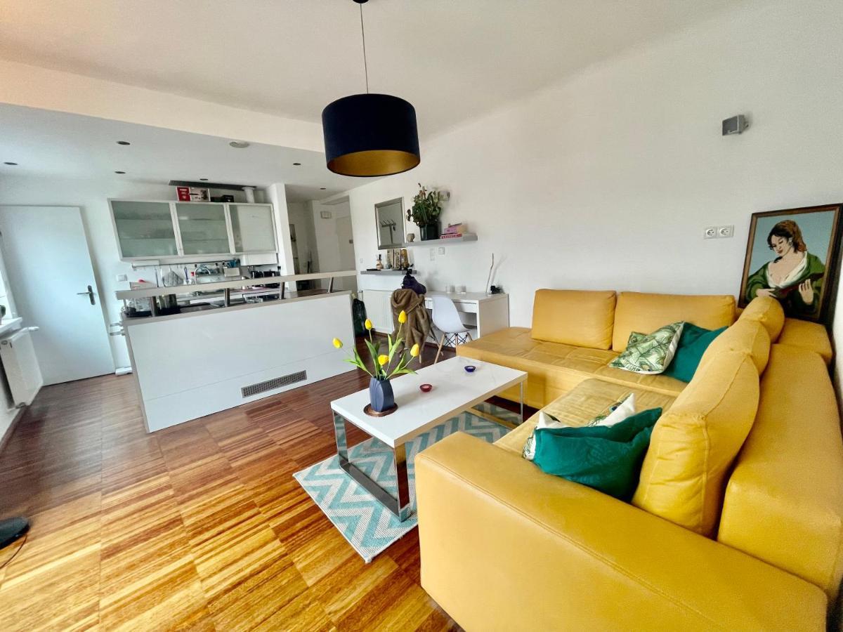 Cosy Flat With Huge Terrasse! Long Or Shortterm Lägenhet Wien Exteriör bild